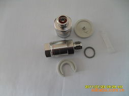 華強廣場的網絡經營部與小小水晶頭背后的科技脈搏